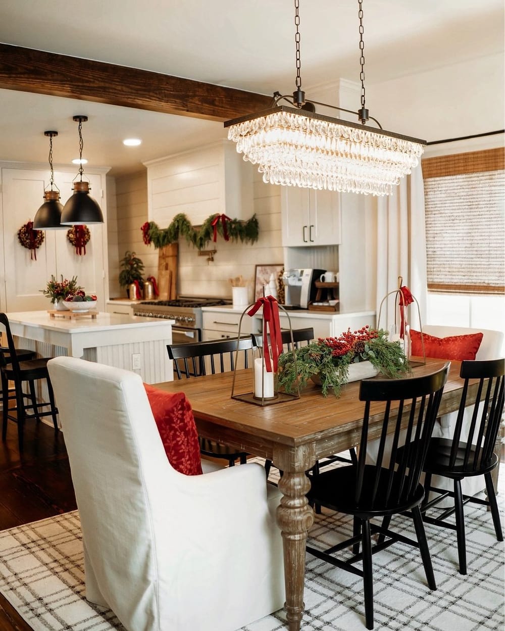 25 Vintage Christmas Decor Ideas To Recreate Now
